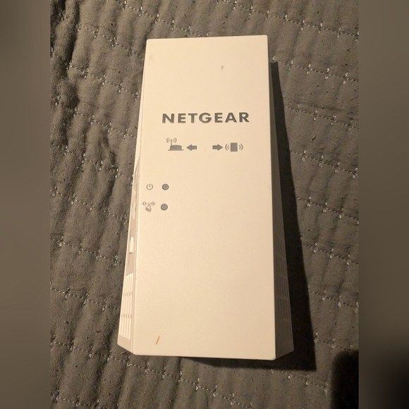 Netgear Nighthawk X4 AX2200 Wi-Fi Mesh Extender EX7300 2200Mbps - Picture 1 of 11